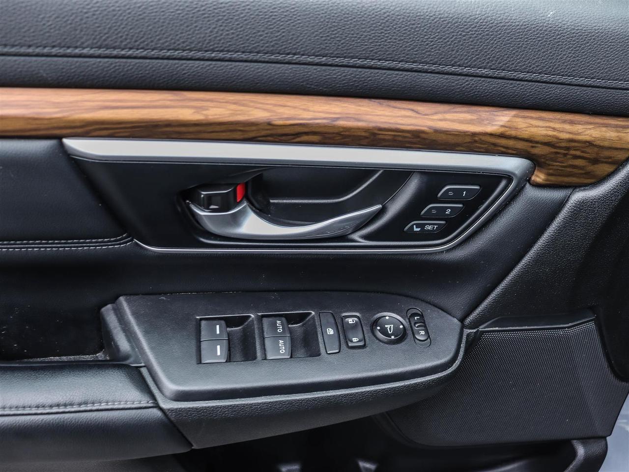 2022 Honda CR-V Touring LEATHER NAVI SUNROOF Photo