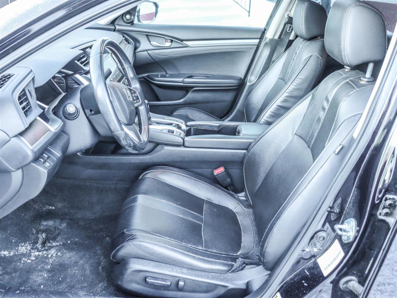 2016 Honda Civic TOURING LEATHER NAVI SUNROOF Photo