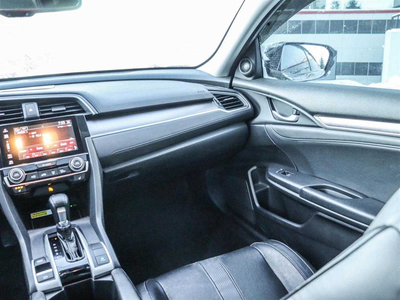 2016 Honda Civic TOURING LEATHER NAVI SUNROOF Photo