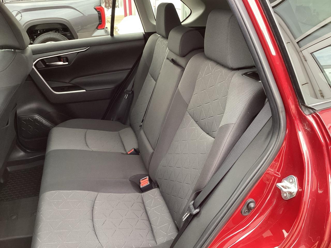 2022 Toyota RAV4 Hybrid XLE AWD Photo