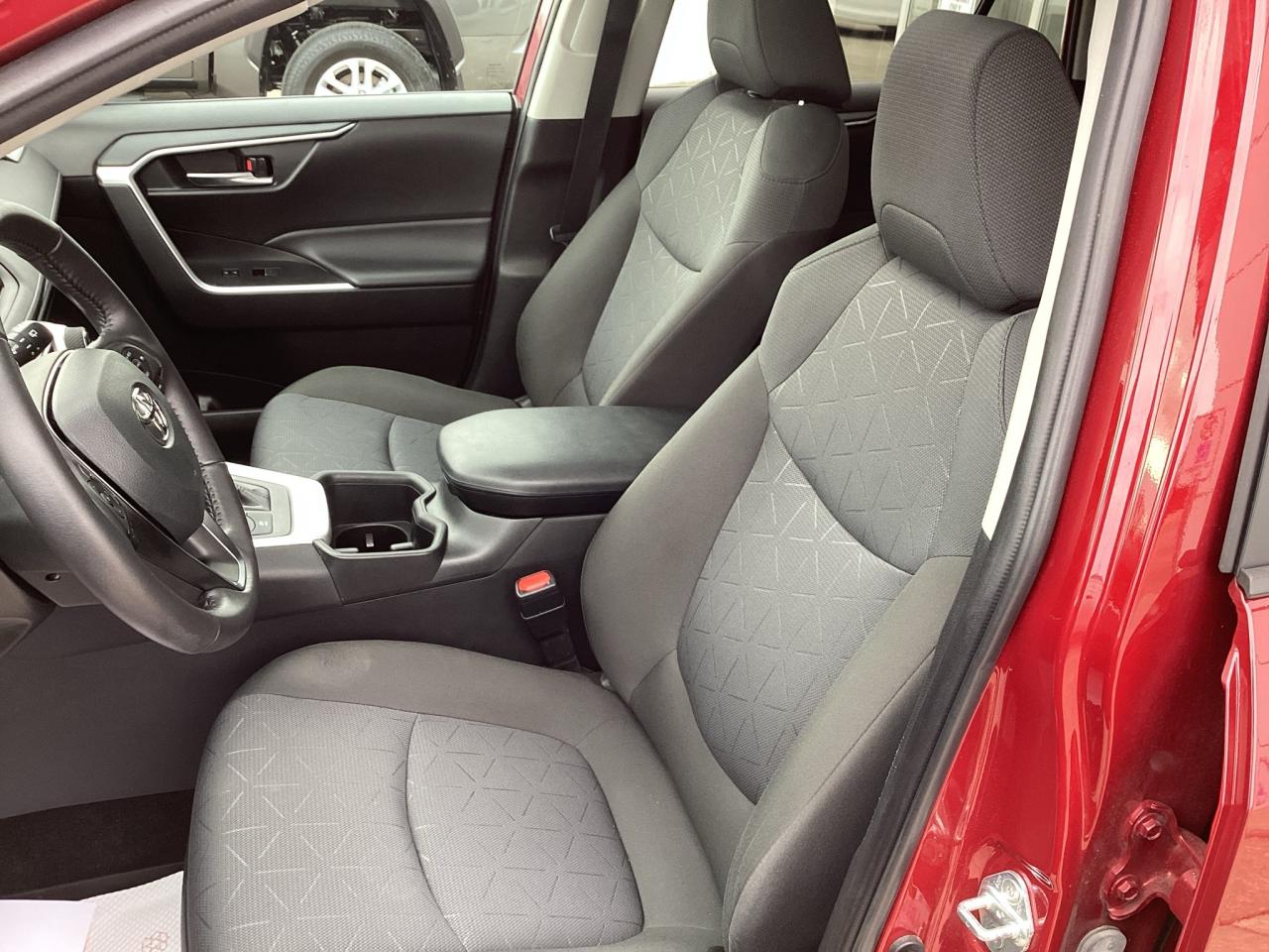 2022 Toyota RAV4 Hybrid XLE AWD Photo