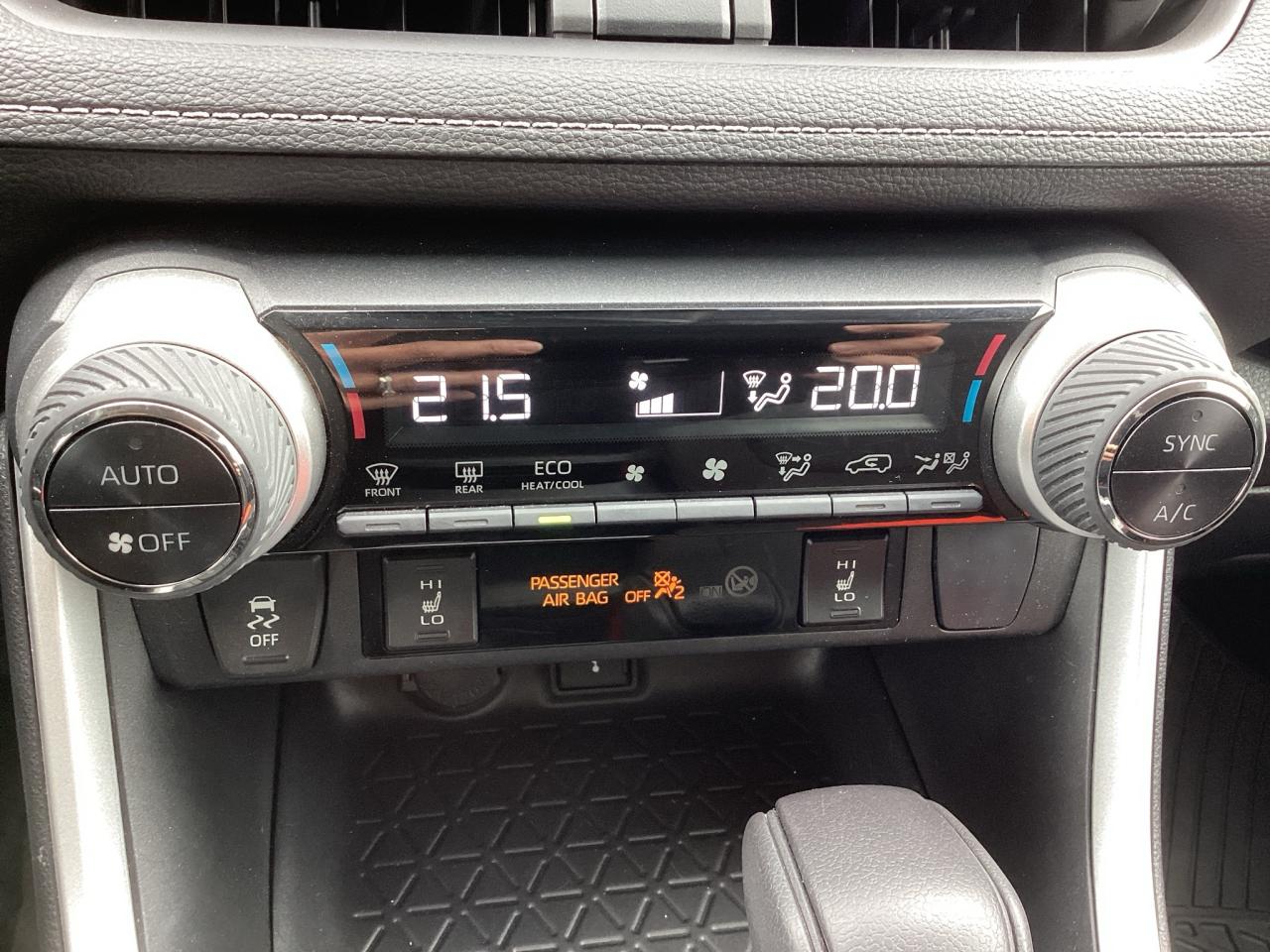 2022 Toyota RAV4 Hybrid XLE AWD Photo