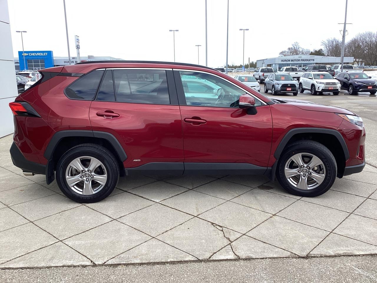 2022 Toyota RAV4 Hybrid XLE AWD Photo