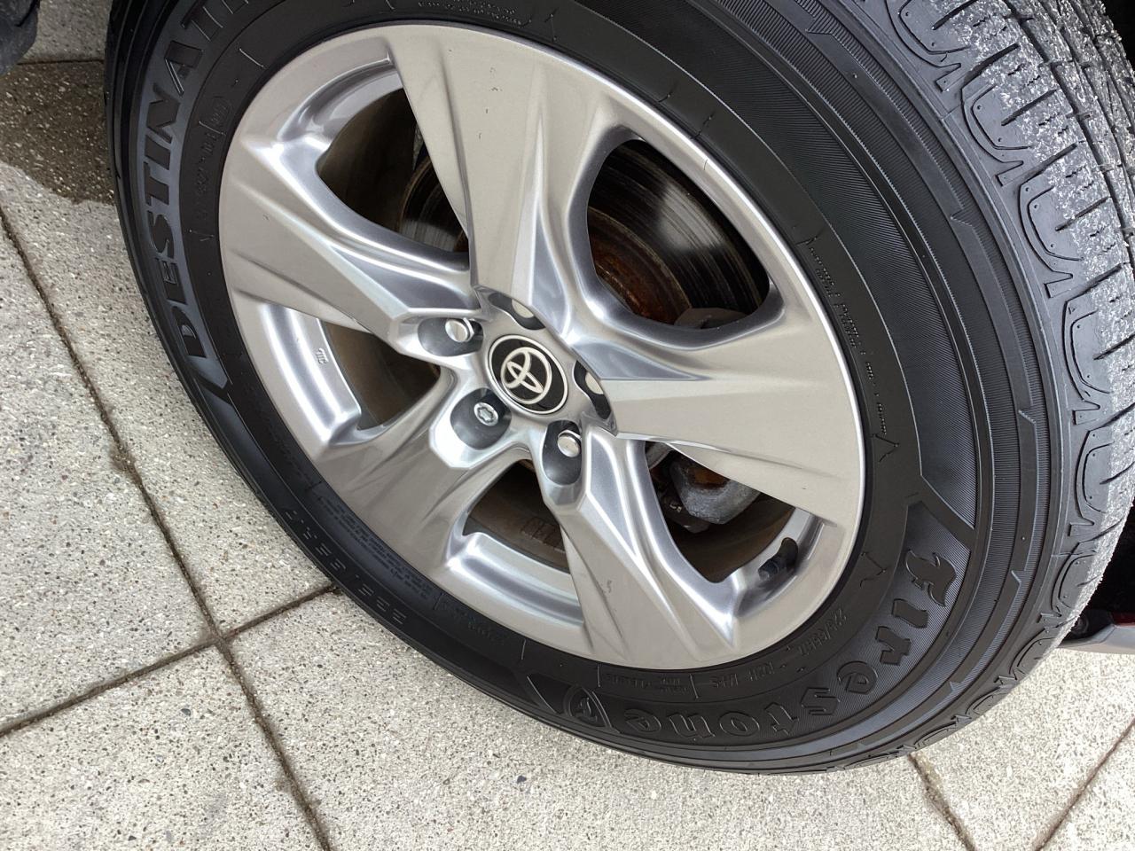 2022 Toyota RAV4 Hybrid XLE AWD Photo