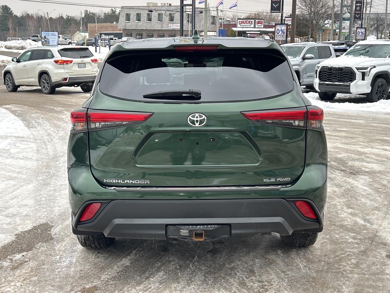 2023 Toyota Highlander XLE   Power Moonroof   Heated Front Seats Photo3