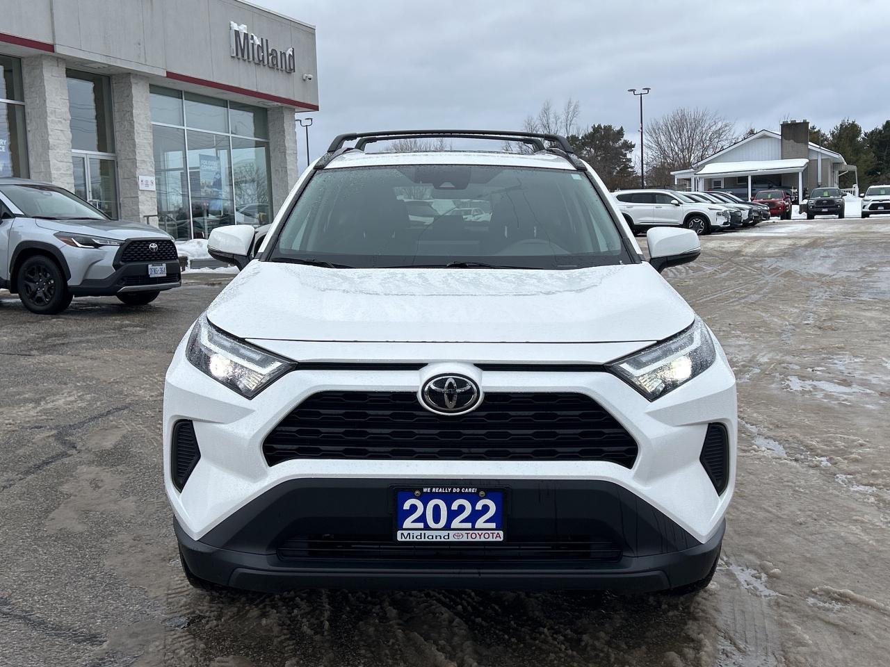 2022 Toyota RAV4 XLE Photo