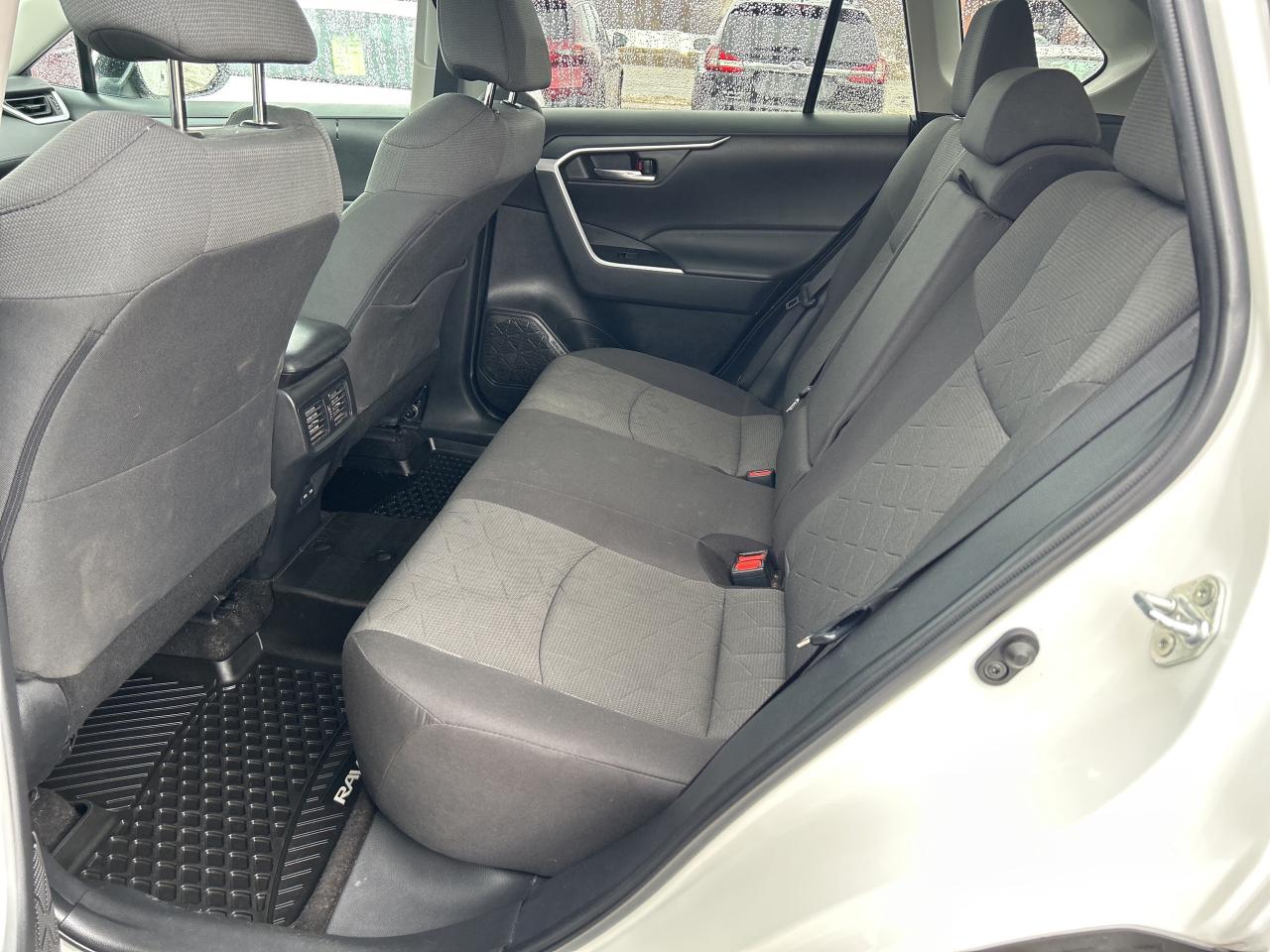 2022 Toyota RAV4 XLE Photo