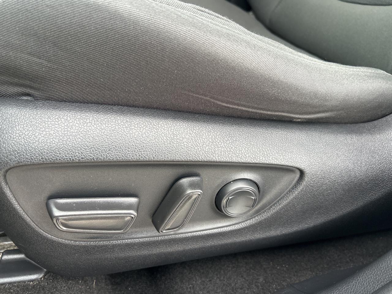 2022 Toyota RAV4 XLE Photo