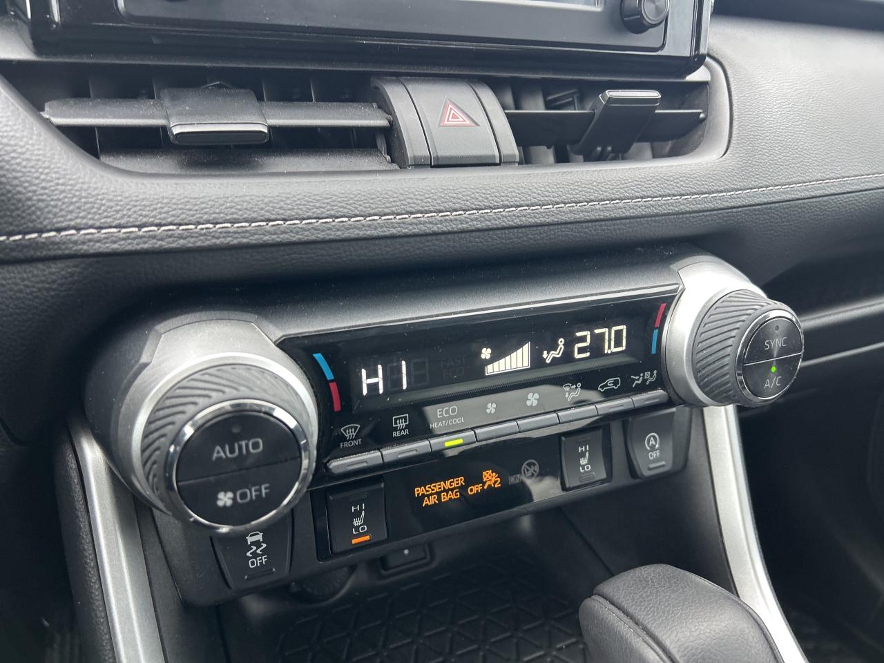 2022 Toyota RAV4 XLE Photo