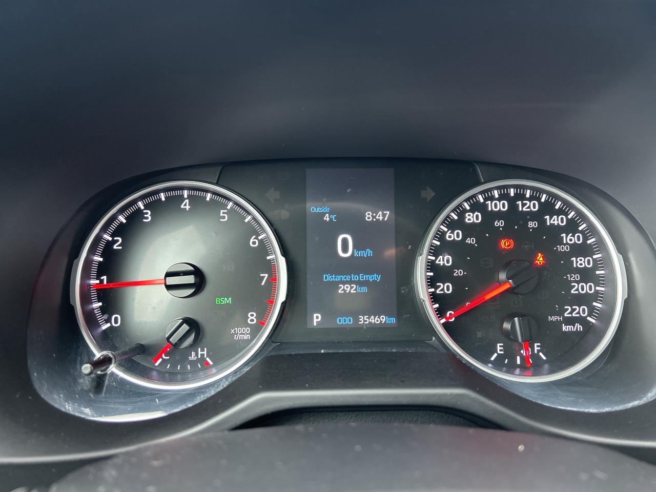 2022 Toyota RAV4 XLE Photo