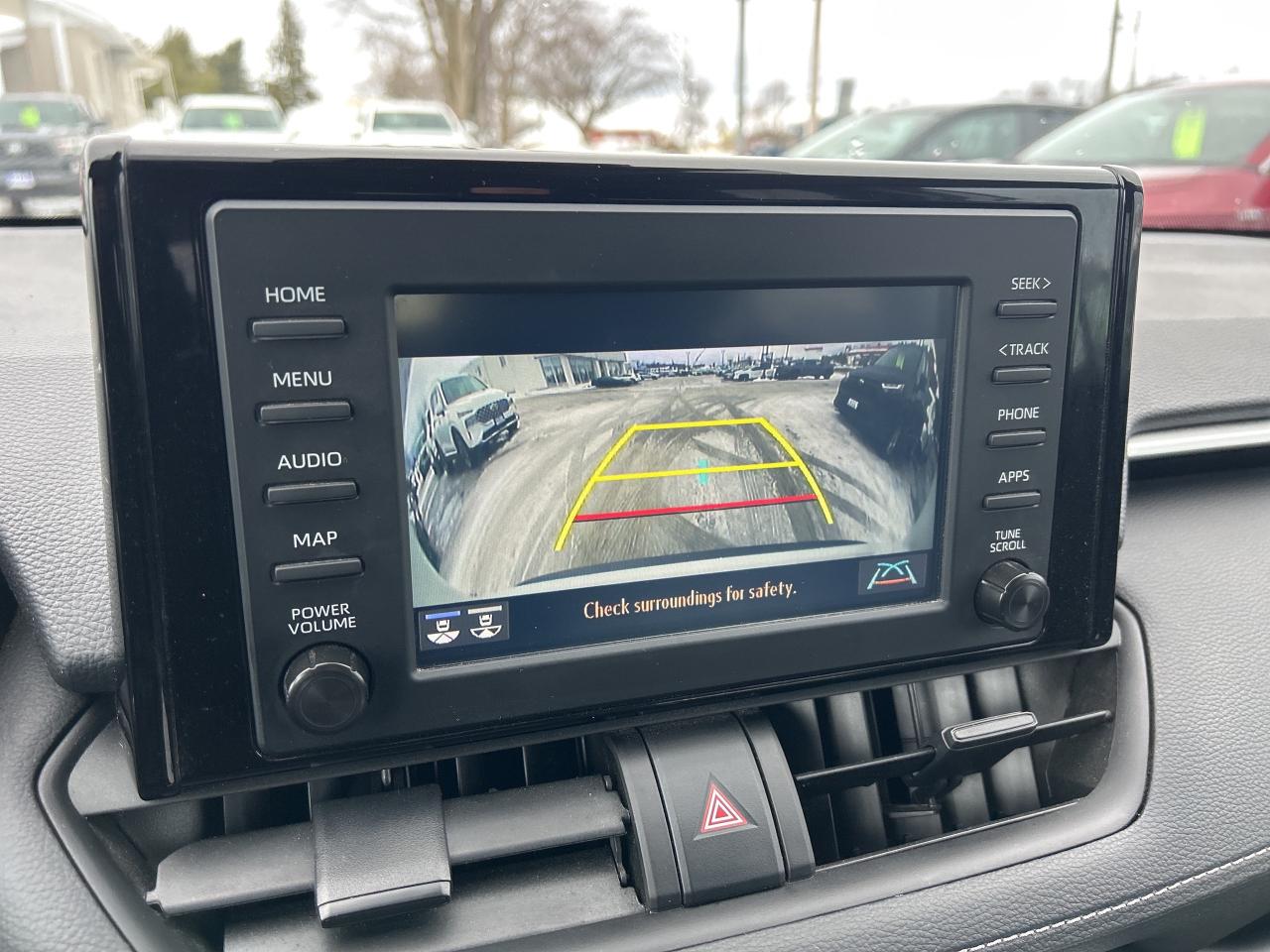 2022 Toyota RAV4 XLE Photo