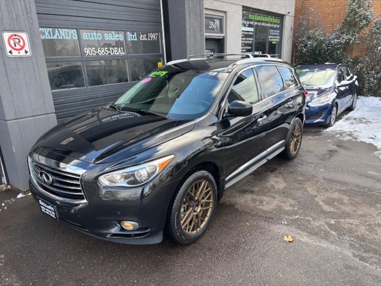 2015 Infiniti QX60 AWD, PANO ROOF, NAVIGATION, AFFORDABLE ELEGANCE!! Photo