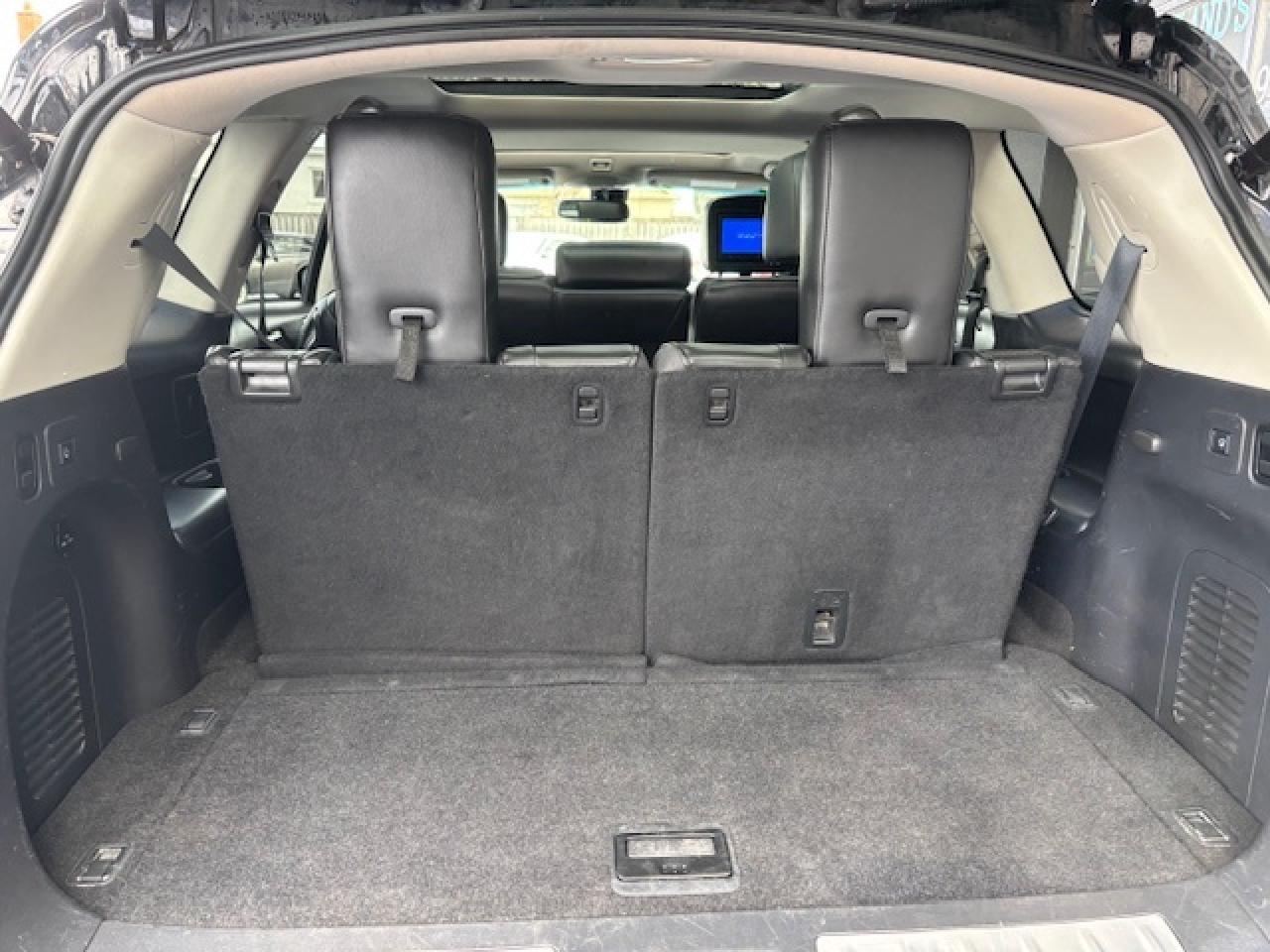 2015 Infiniti QX60 AWD, PANO ROOF, NAVIGATION, AFFORDABLE ELEGANCE!! Photo