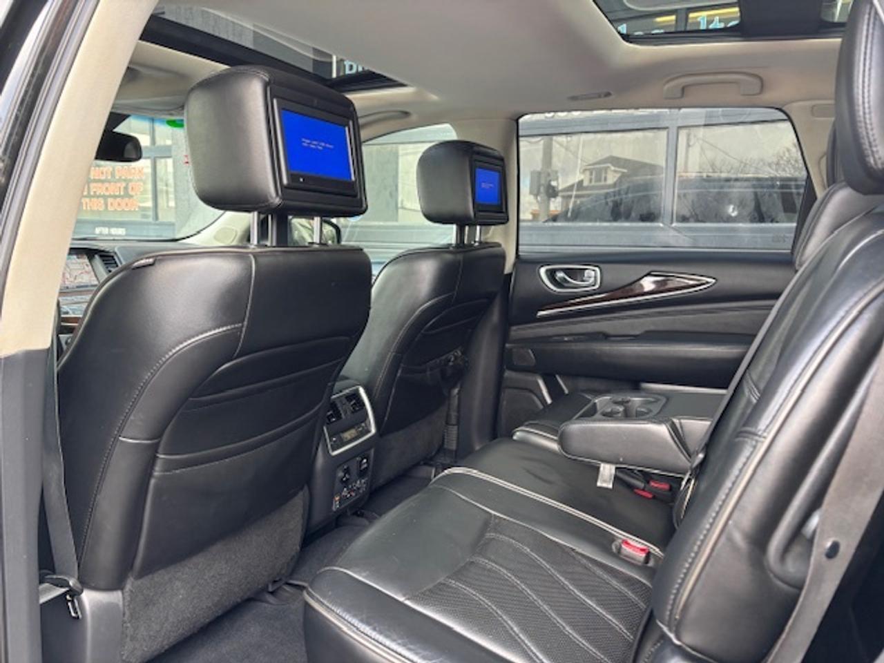 2015 Infiniti QX60 AWD, PANO ROOF, NAVIGATION, AFFORDABLE ELEGANCE!! Photo3