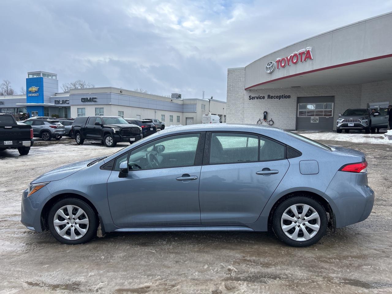 2021 Toyota Corolla LE Photo