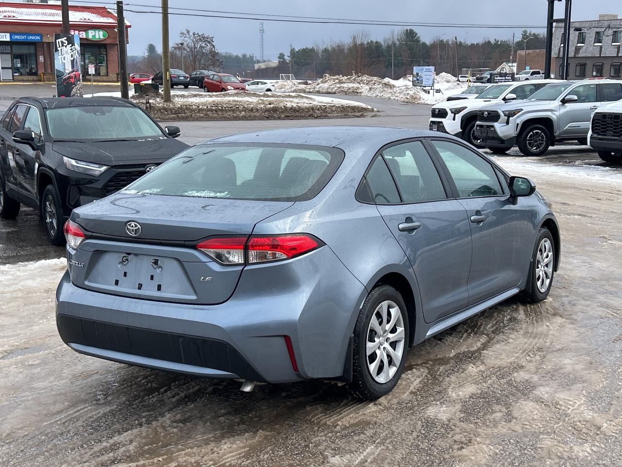 2021 Toyota Corolla LE Photo