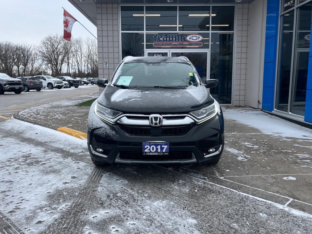 2017 Honda CR-V TOURING ALL THE TOYS NO ACCIDENTS Photo