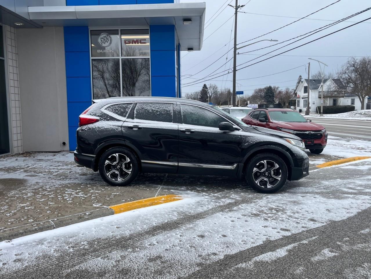 2017 Honda CR-V TOURING ALL THE TOYS NO ACCIDENTS Photo3