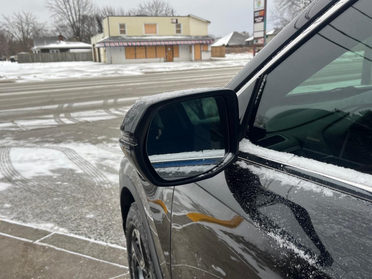 2017 Honda CR-V TOURING ALL THE TOYS NO ACCIDENTS Photo