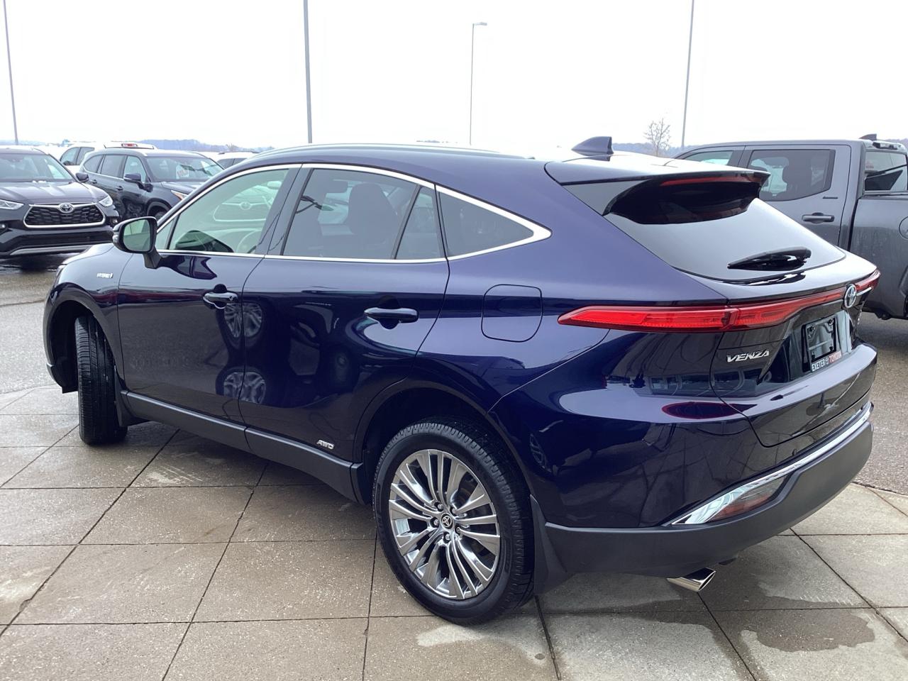 2021 Toyota Venza XLE AWD Photo