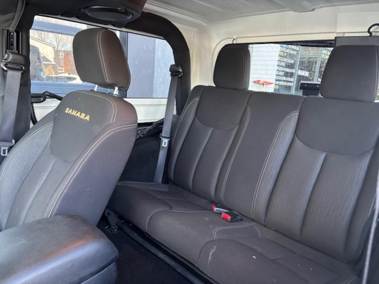 2014 Jeep Wrangler 4WD 2DR Sahara, CARFAX CLEAN, SOFT TOP, AUTO!! Photo3