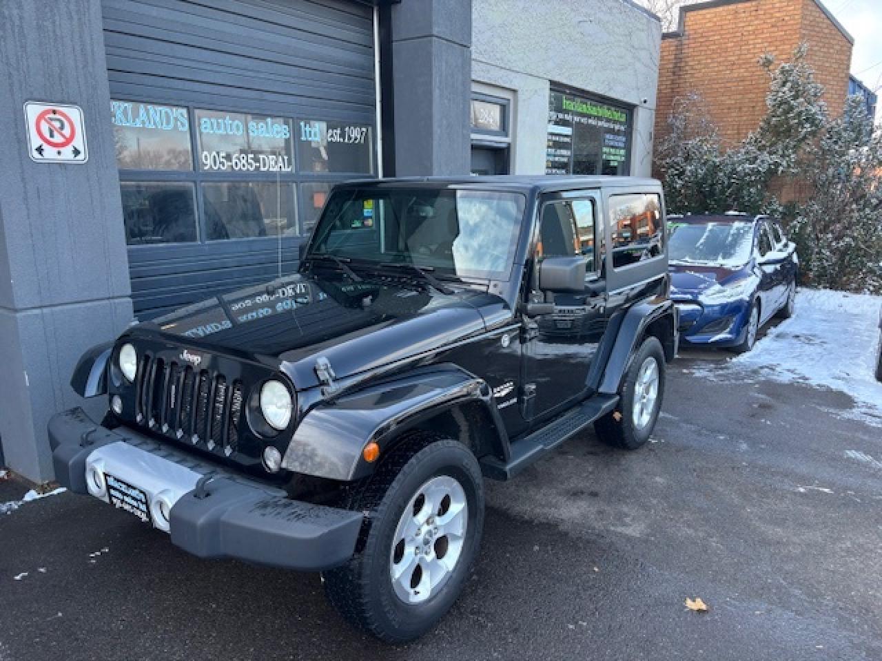 2014 Jeep Wrangler 4WD 2DR Sahara, CARFAX CLEAN, SOFT TOP, AUTO!! Photo0