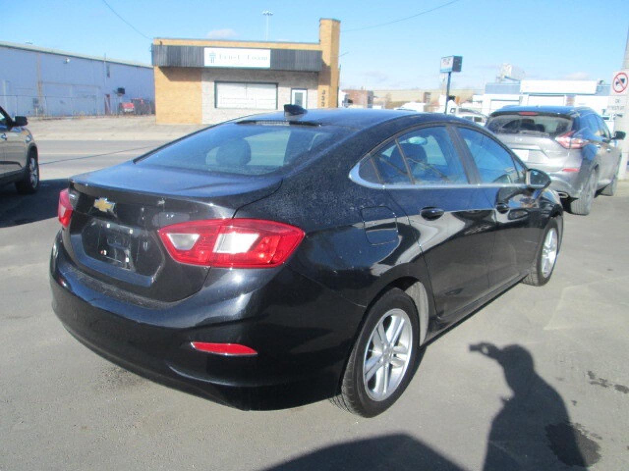 2017 Chevrolet Cruze 4dr Sdn 1.4L LT w-1SD, Local Trade, Power Group Photo