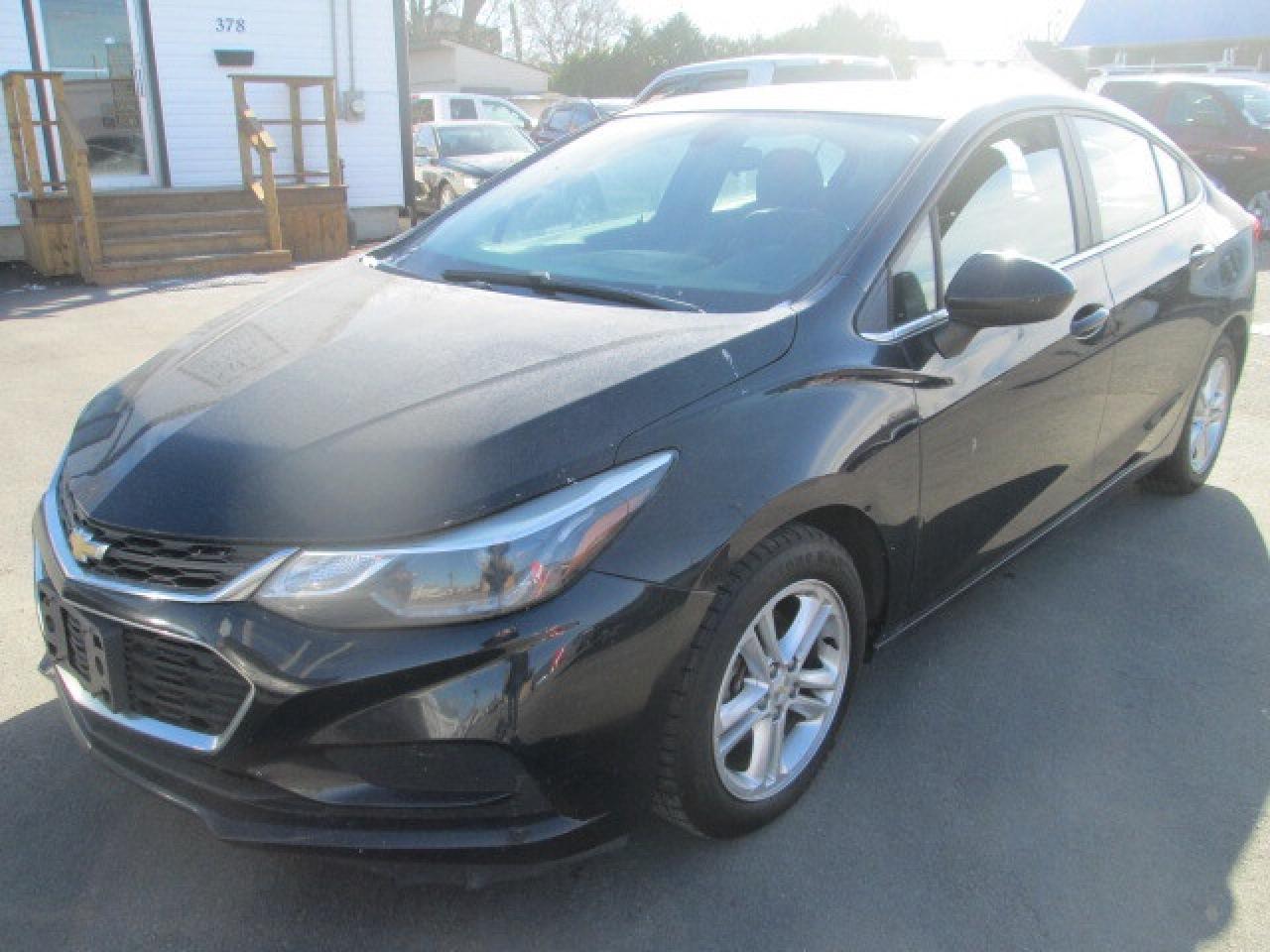 2017 Chevrolet Cruze 4dr Sdn 1.4L LT w-1SD, Local Trade, Power Group Photo0