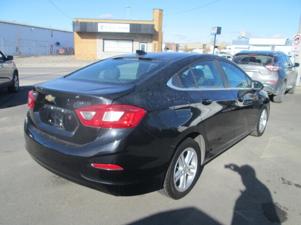 2017 Chevrolet Cruze 4dr Sdn 1.4L LT w-1SD, Local Trade, Power Group Photo