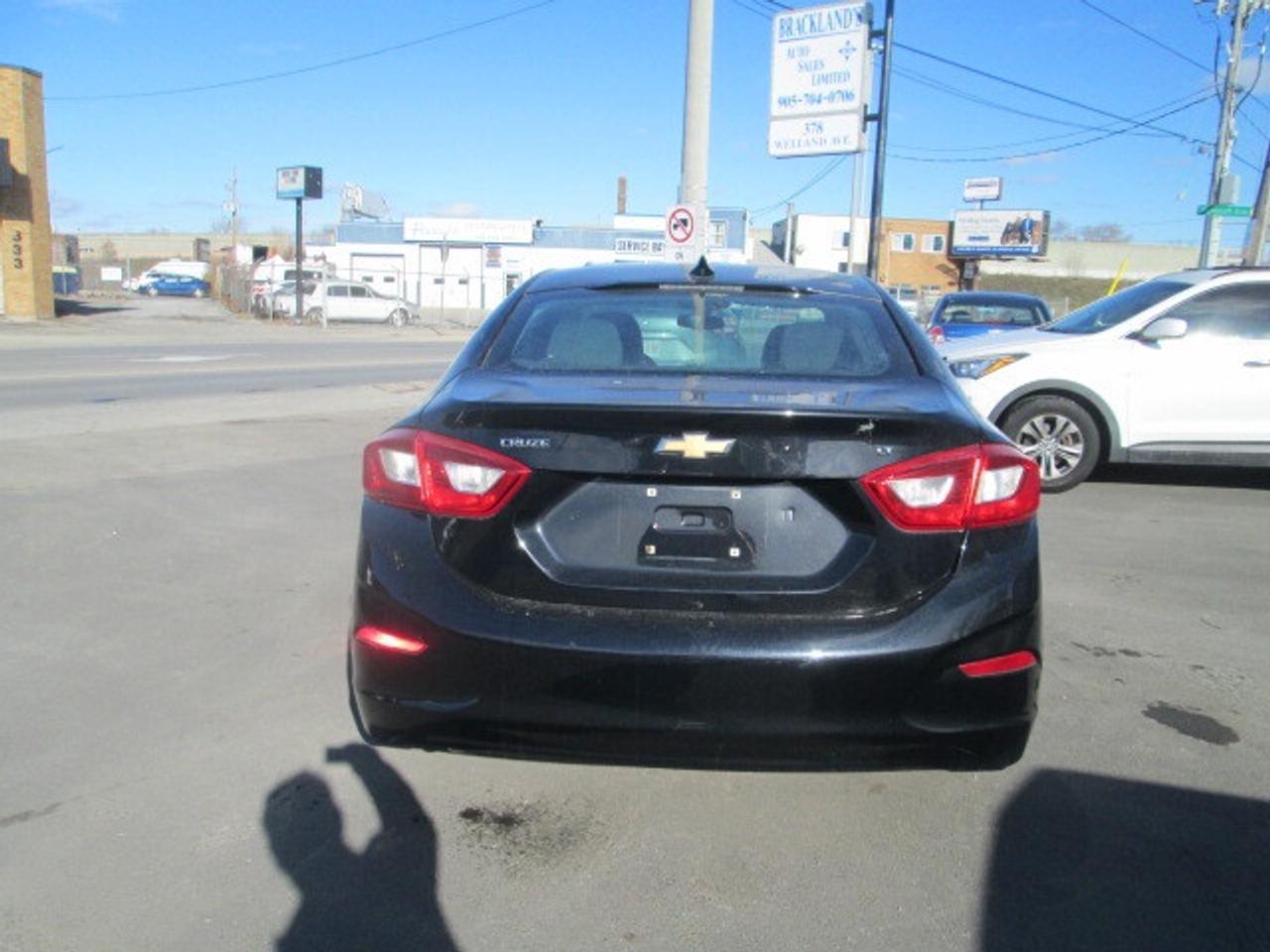 2017 Chevrolet Cruze 4dr Sdn 1.4L LT w-1SD, Local Trade, Power Group Photo