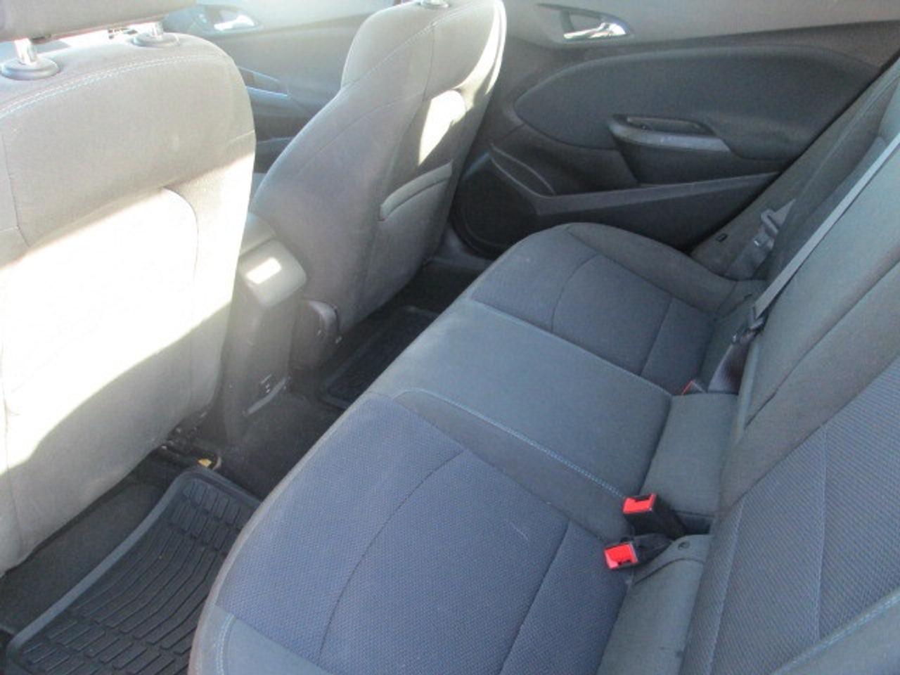 2017 Chevrolet Cruze 4dr Sdn 1.4L LT w-1SD, Local Trade, Power Group Photo