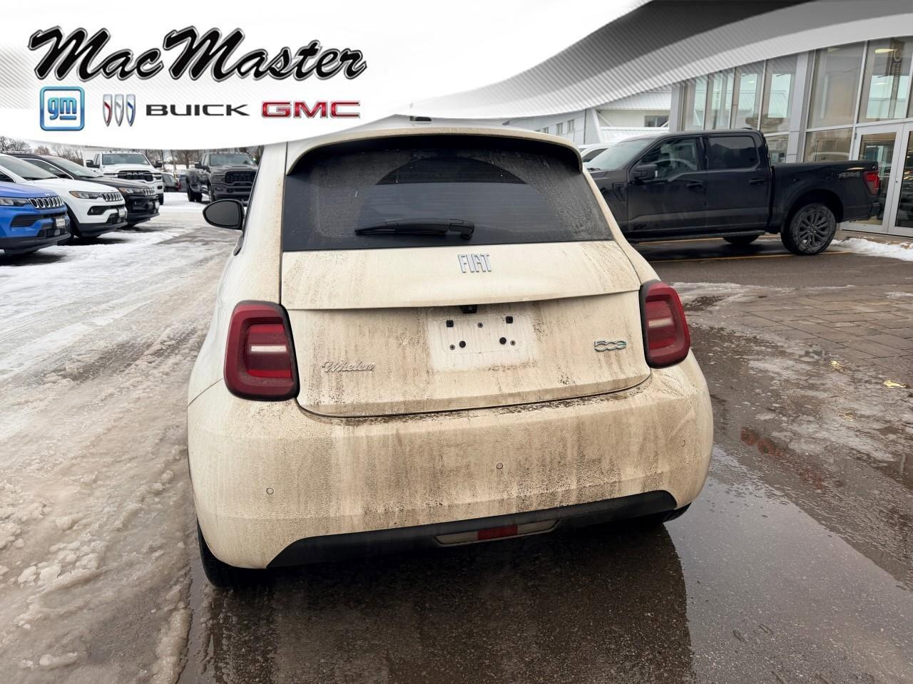 2025 Fiat 500E INSPI(RED)500E (RED), ELECTRIC, FWD, 4-PASSENGER, Photo4