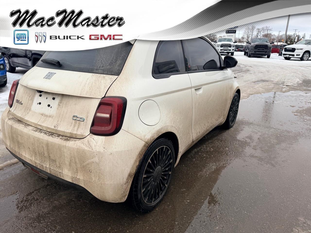 2025 Fiat 500E INSPI(RED)500E (RED), ELECTRIC, FWD, 4-PASSENGER, Photo