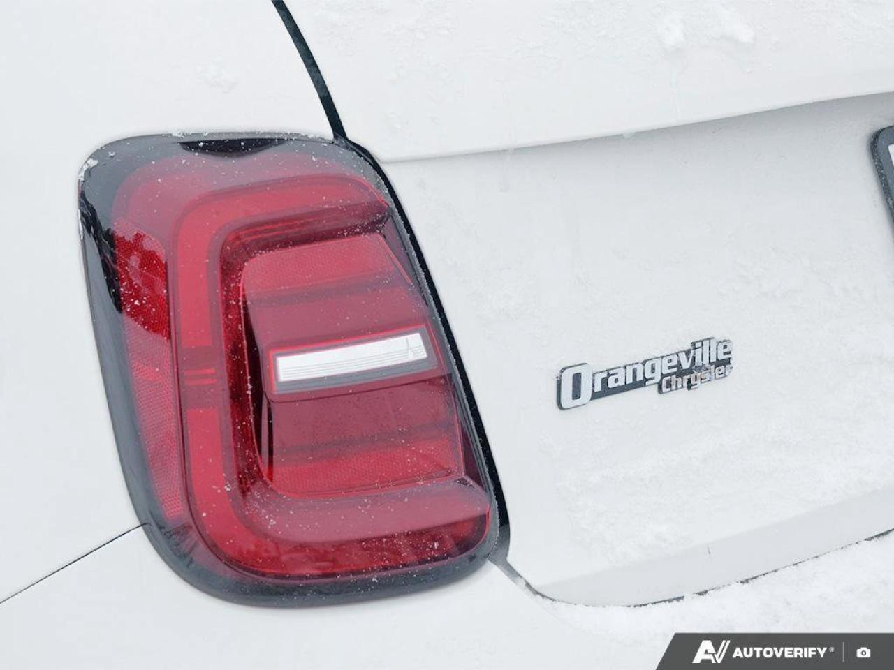 2025 Fiat 500E INSPI(RED)500E (RED), ELECTRIC, FWD, 4-PASSENGER, Photo