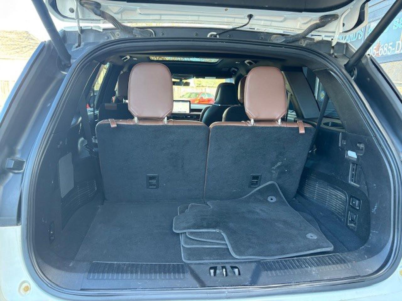 2022 Lincoln Aviator Reserve AWD, ACCIDENT FREE, NEW TIRES, ONE OWNER!! Photo