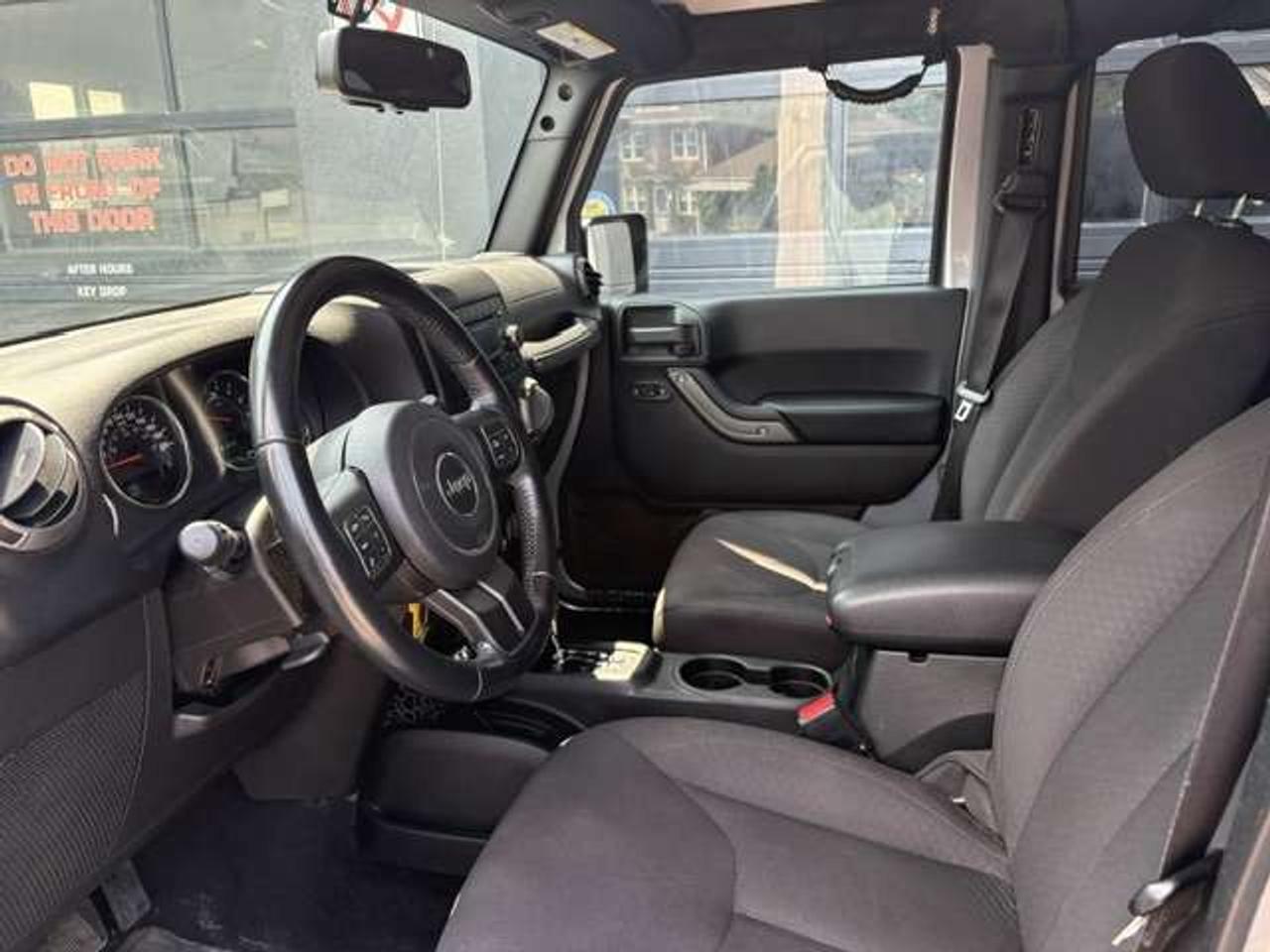 2017 Jeep Wrangler 4WD, WILLYS EDITION, GREAT CONDITION!! Photo