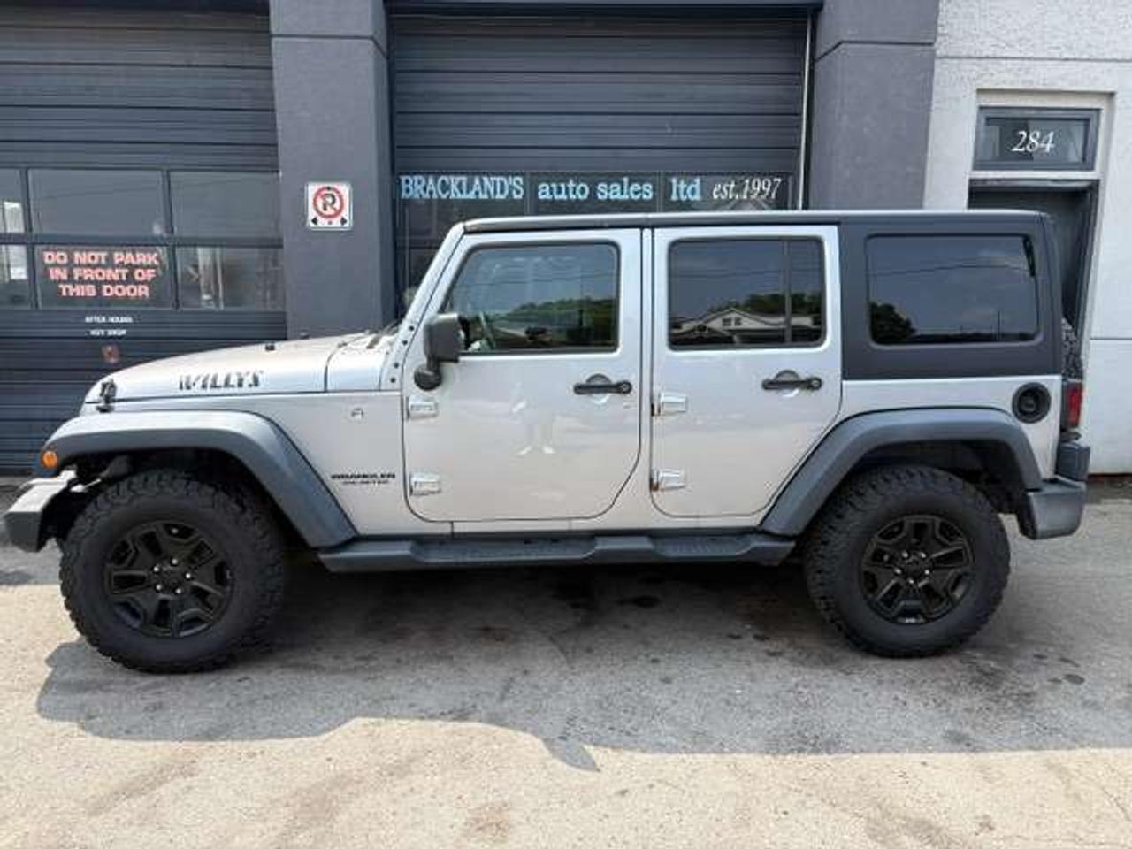 2017 Jeep Wrangler 4WD, WILLYS EDITION, GREAT CONDITION!! Photo1