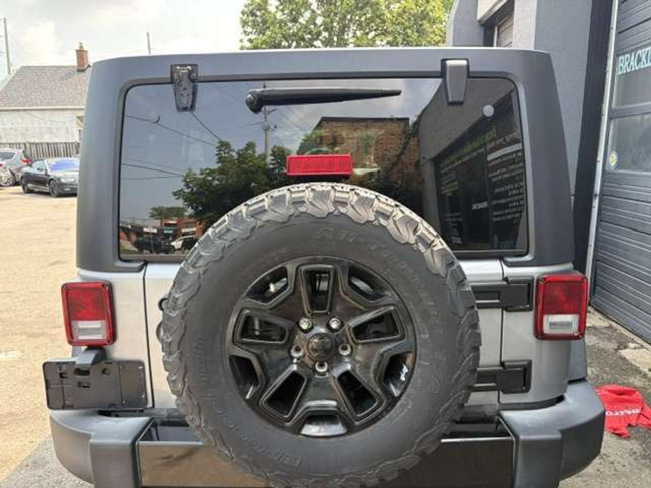 2017 Jeep Wrangler 4WD, WILLYS EDITION, GREAT CONDITION!! Photo