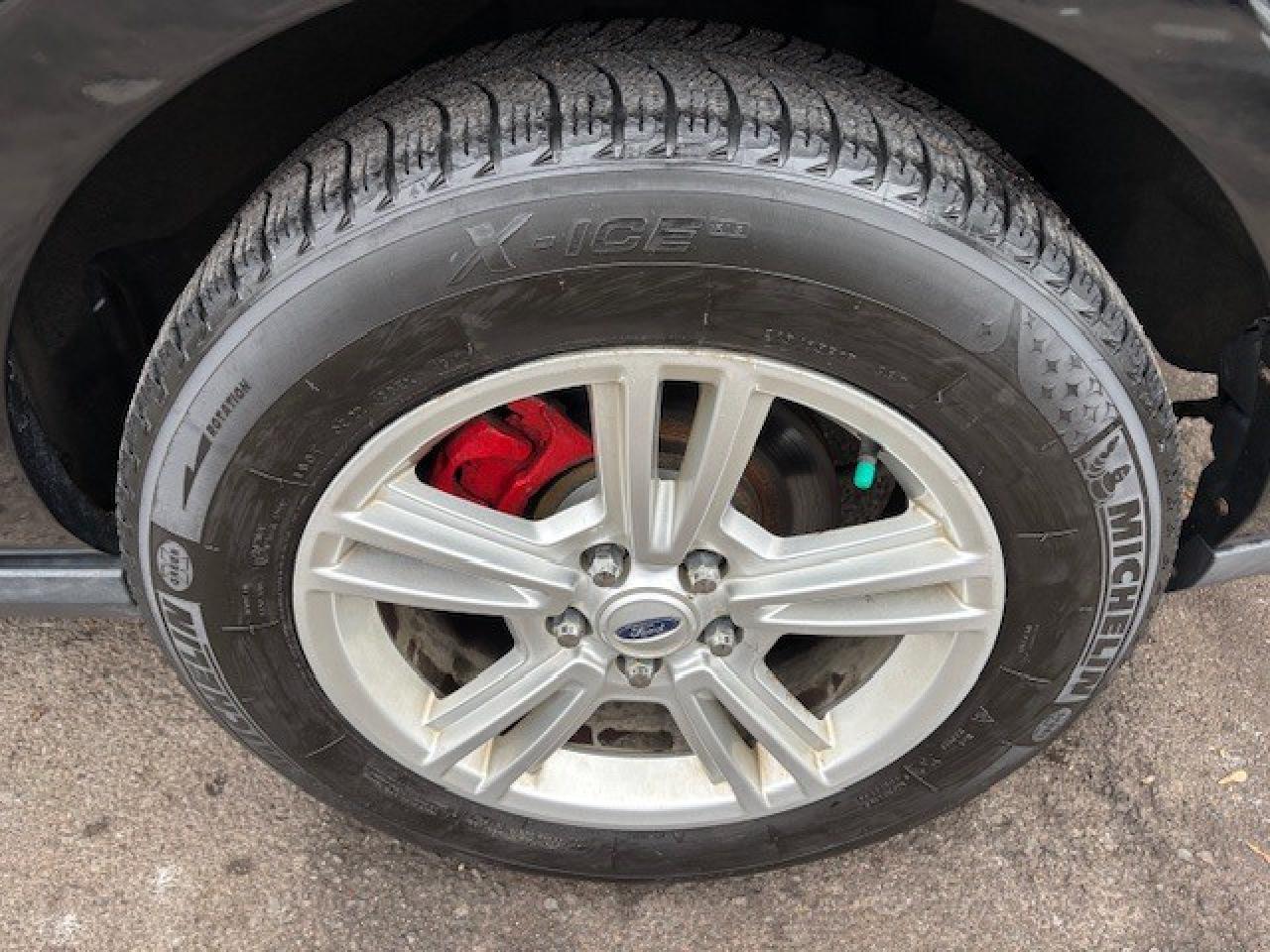 2012 Ford Mustang 2dr Cpe V6, AUTOMATIC, KEYLESS ENTRY, RUNS GREAT!! Photo