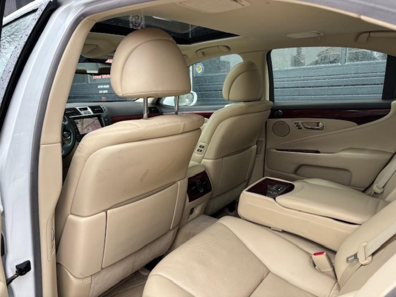 2012 Lexus LS 460 AWD SWB, STUNNING CONDITION, ELEGANCE GALORE!! Photo