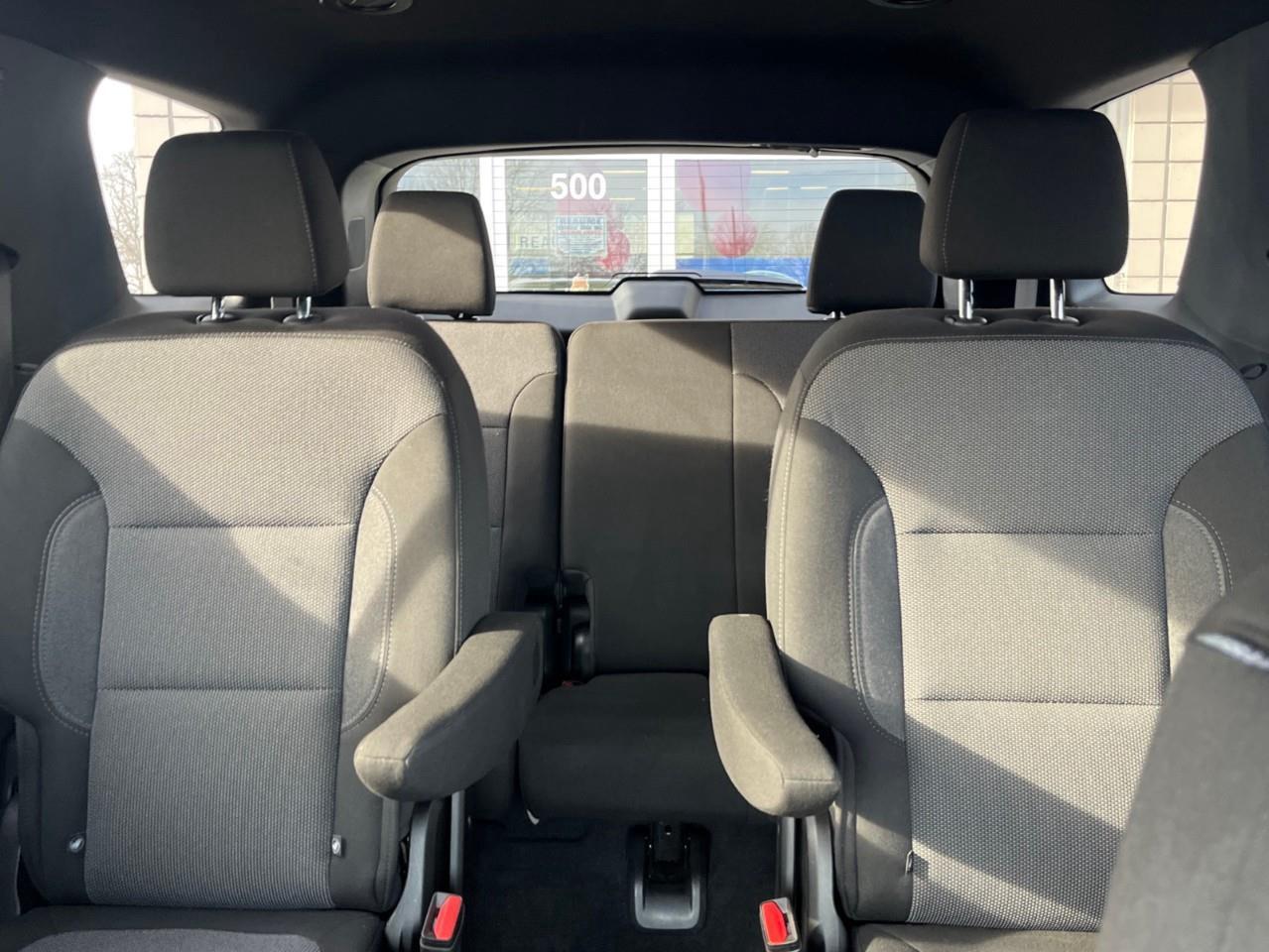 2023 Chevrolet Traverse Cloth w/1LT SPECIAL CPO RATE 3.99% OAC Photo