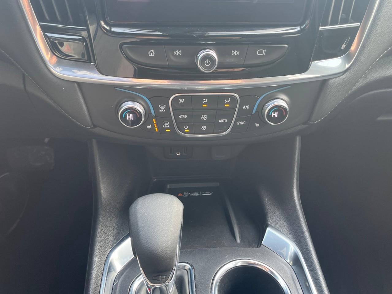 2023 Chevrolet Traverse Cloth w/1LT SPECIAL CPO RATE 3.99% OAC Photo