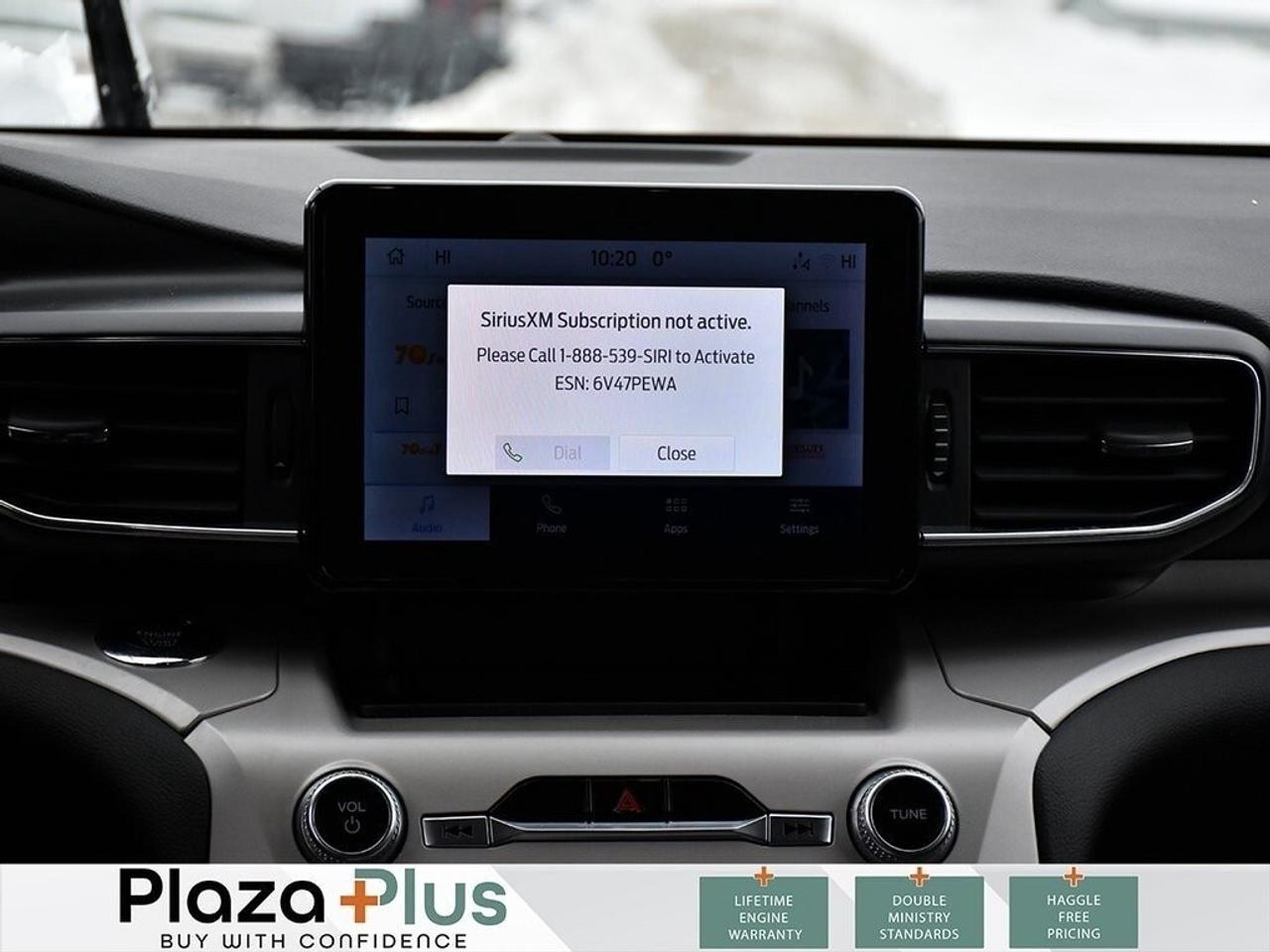 2023 Ford Explorer XLT One Owner l Clean Carfax l 3rd Row Seats / One Photo