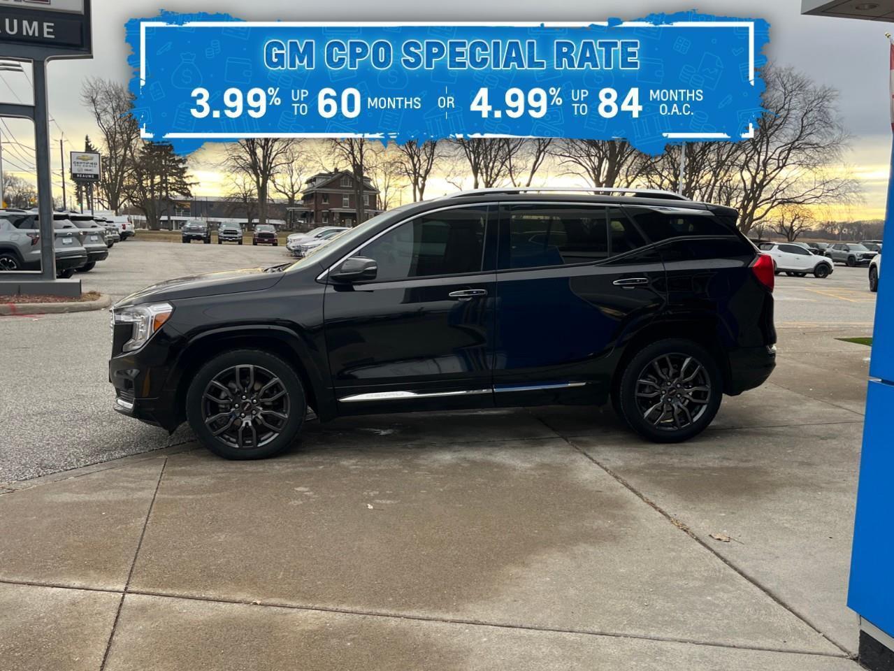 2024 GMC Terrain DENALI ONE OWNER WINTER AND SUMMER TIRES Photo