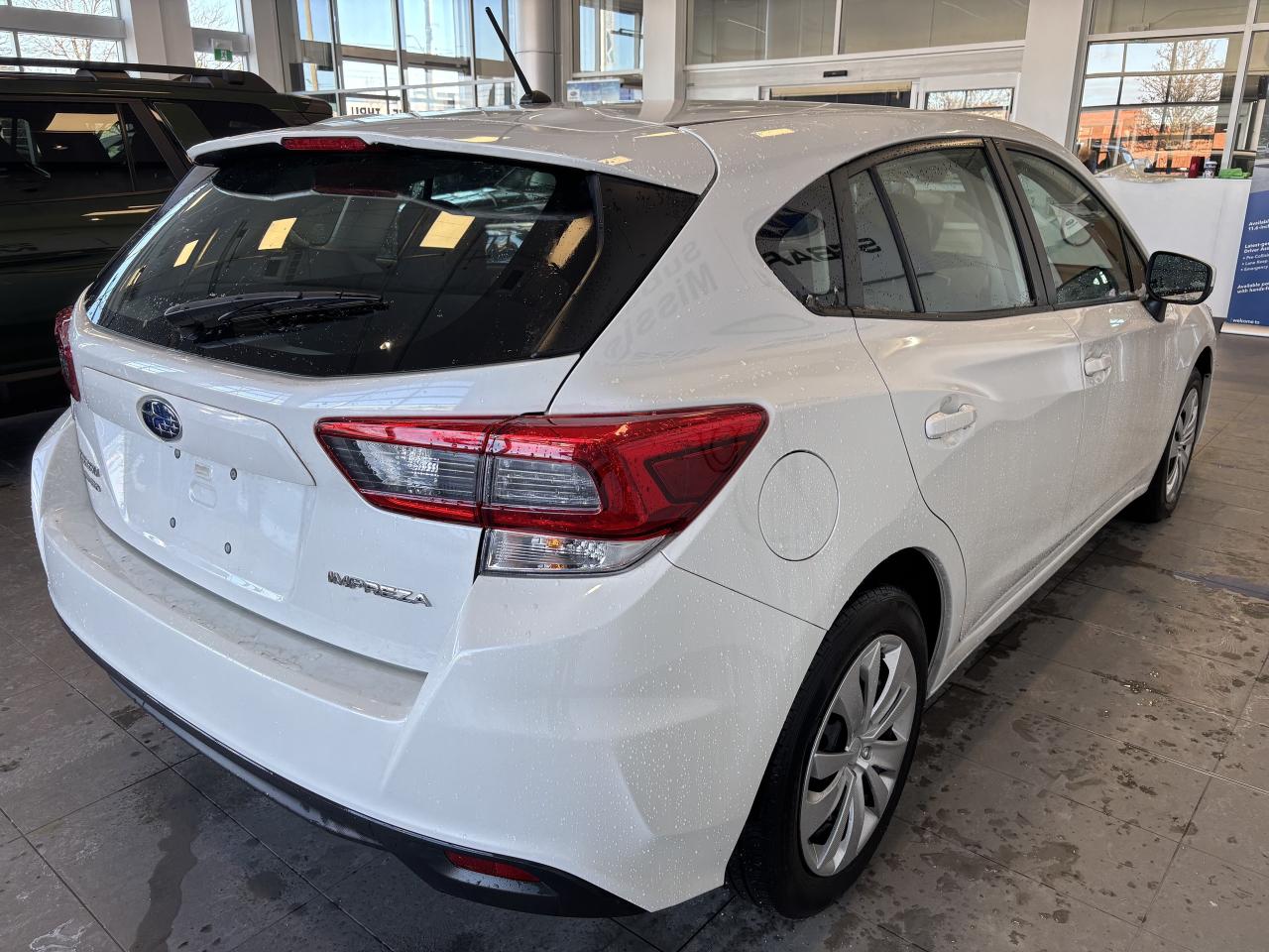 2022 Subaru Impreza CONVENIENCE   CLEAN CARFAX  APPLE CARPLAY BACK CAM Photo