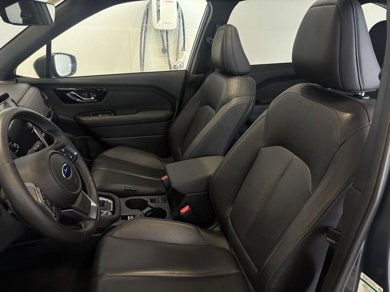 2025 Subaru Forester LIMITED   1 OWNER   NAVIGATION   SUNROOF   LEATHER Photo