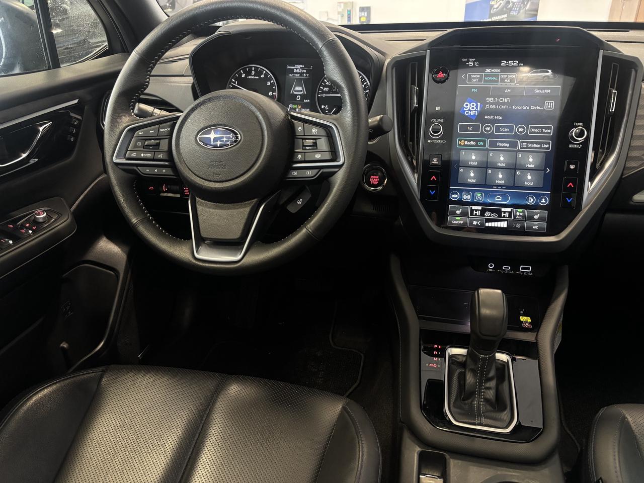 2025 Subaru Forester LIMITED   1 OWNER   NAVIGATION   SUNROOF   LEATHER Photo