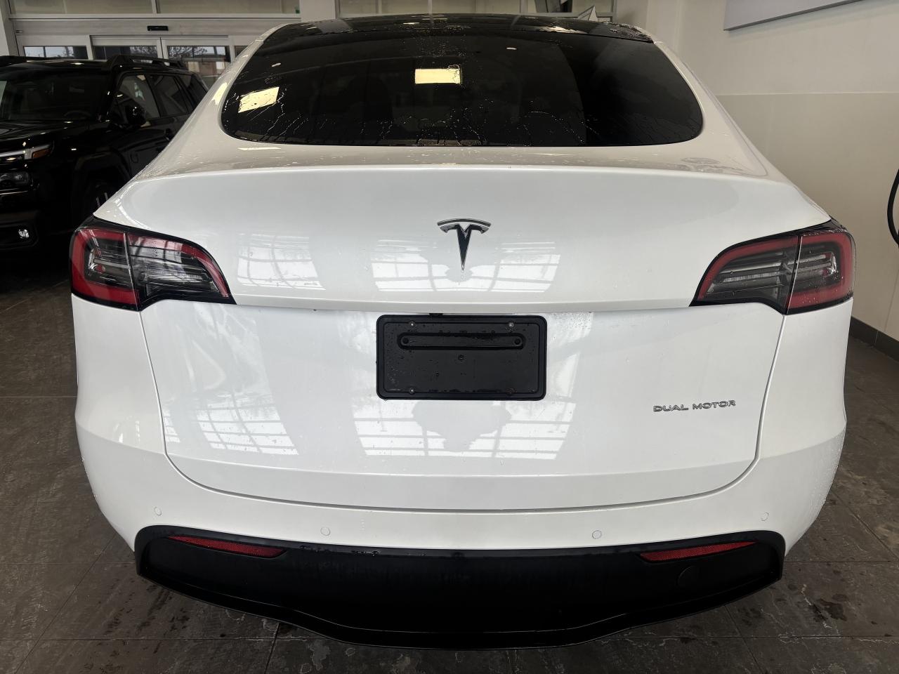 2020 Tesla Model Y LONG RANGE AWD   CLEAN CARFAX   NAVI  PANO SUNROOF Photo