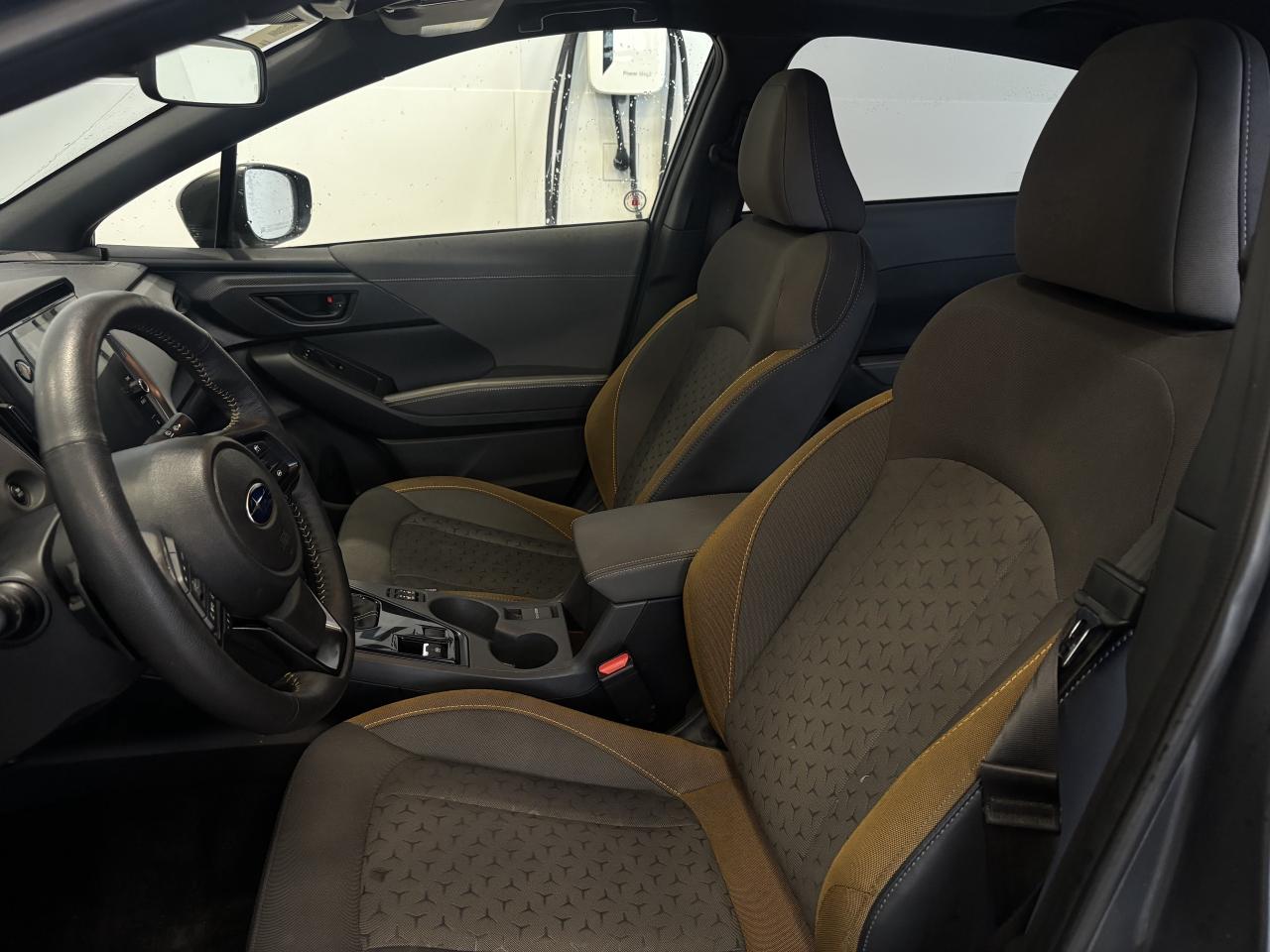 2024 Subaru Crosstrek ONYX   1 OWNER   CLEAN CARFAX   SUNROOF   CARPLAY! Photo