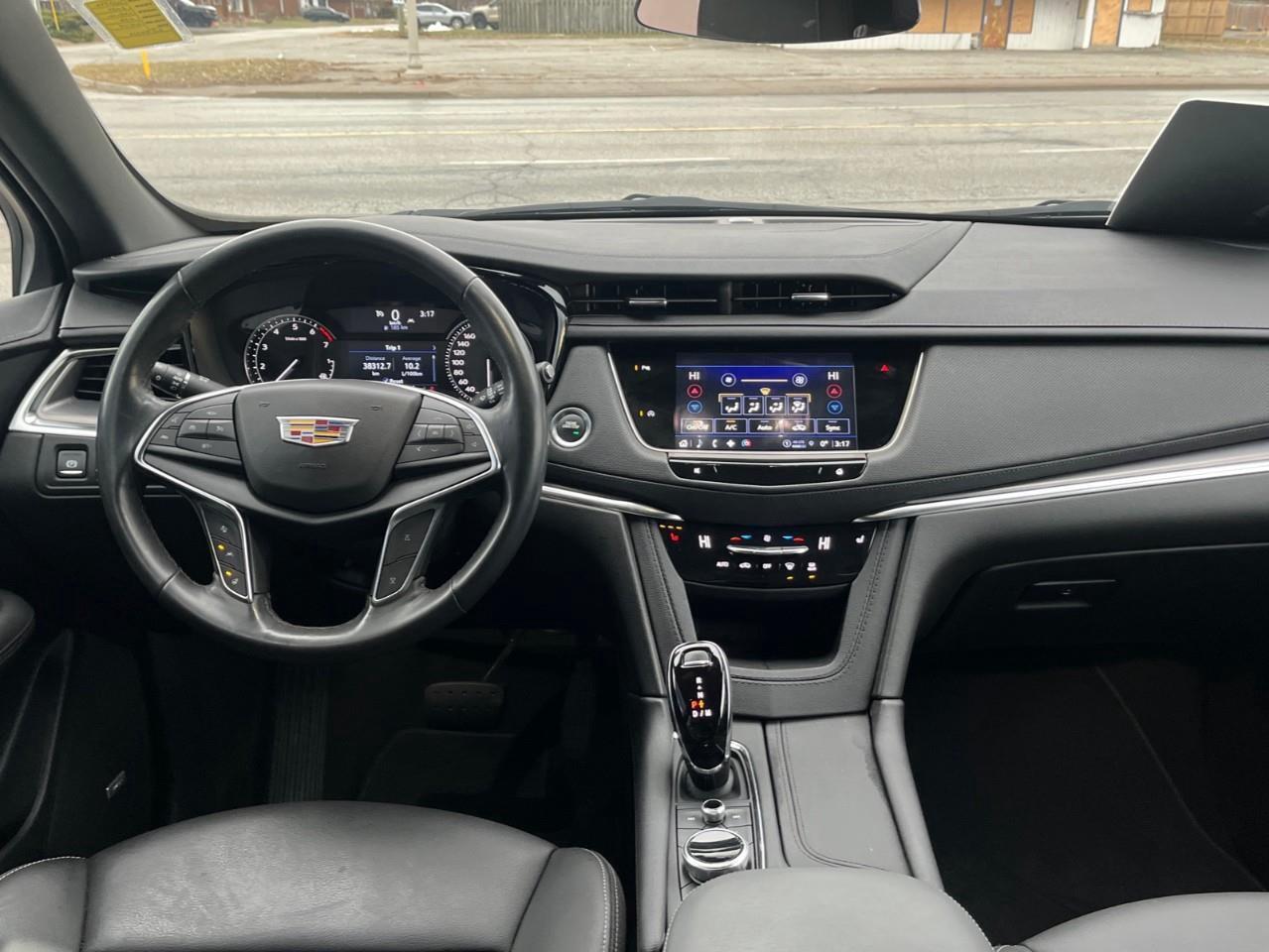 2024 Cadillac XT5 LUXURY CLEAN LOCAL TRADE Photo